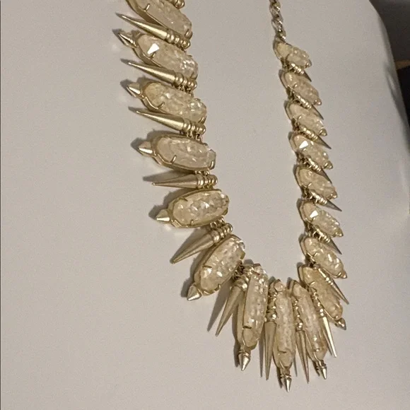 NWOT [Kendra Scott] Gwendolyn Statement Necklace Gold & Crushed Abalone - Picture 5 of 10